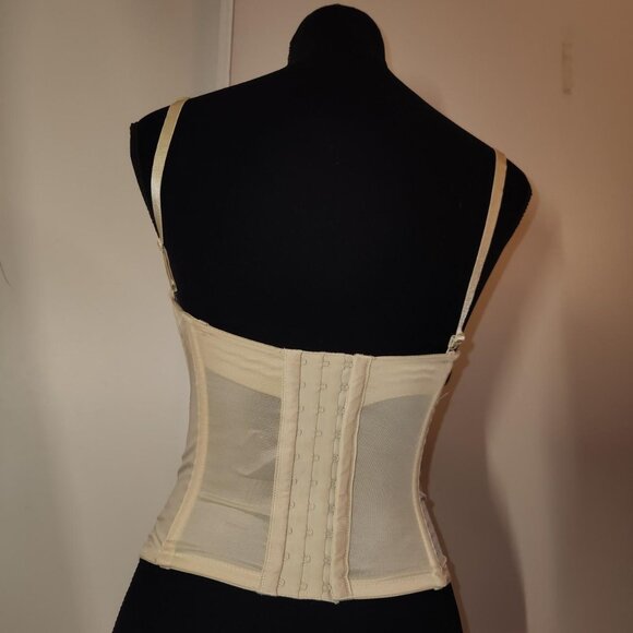 Le Mystère Ivory Corset Top ! - Picture 5 of 6
